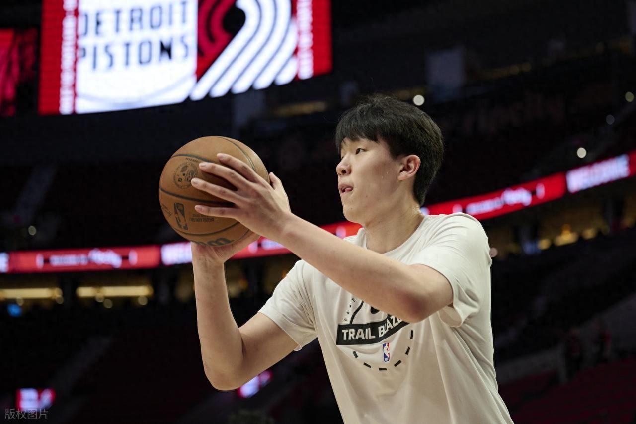 开元体育在线-开拓者VS勇士,杨瀚森NBA再战库里格林有望登场,目标8+4+2