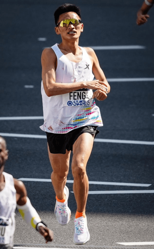 丰配友亚洲第一背后:特步在跑步赛道扎根有多深