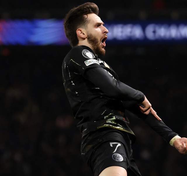 开元体育在线-5-2!欧冠5队晋级在望:巴黎+皇马大胜,黑马或携手4豪门进8强